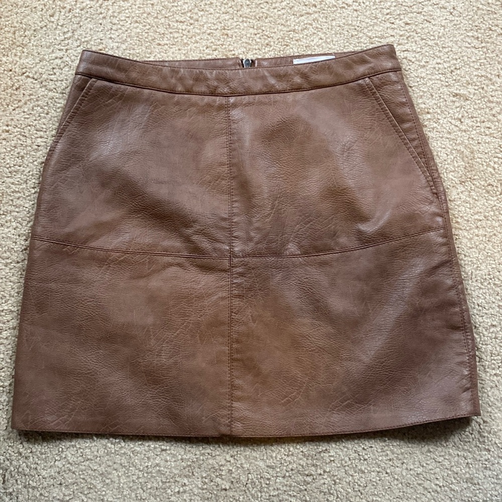 Faux leather mini skirt